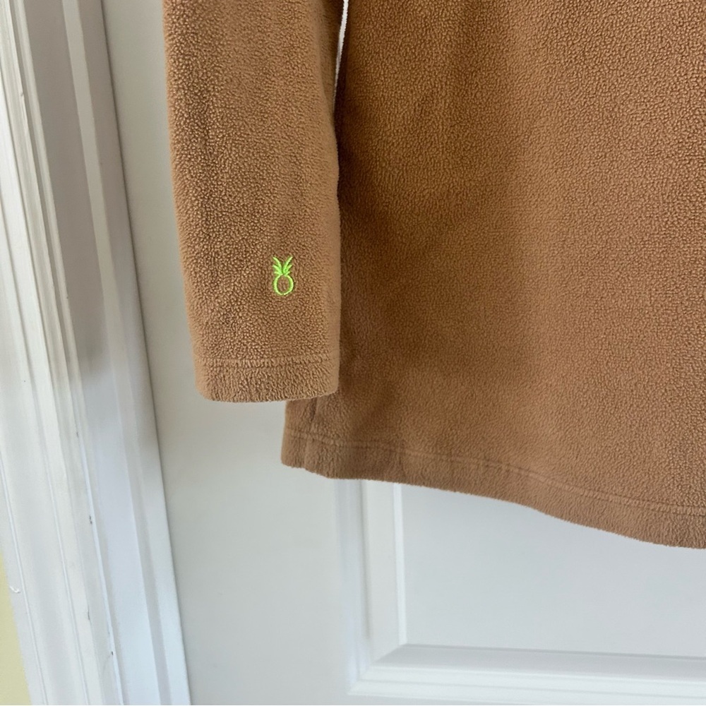 Dudley Stephens Cobble Hill Turtleneck Vello Fleece in Camel Size medium - Picture 3 of 5